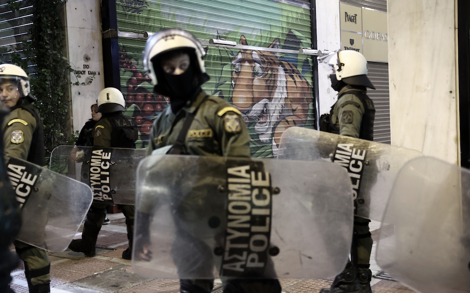 ένταση-με-δύο-συλλήψεις-και-πέντε-προσ-562313239