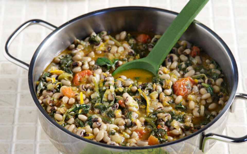 μαυρομάτικα-με-ντοματίνια-και-σπανάκ-562324069