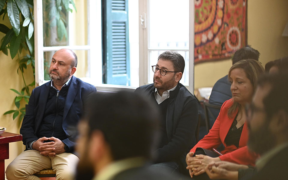 επίσκεψη-ανδρουλάκη-σε-δίκτυο-γυναικ-562314544