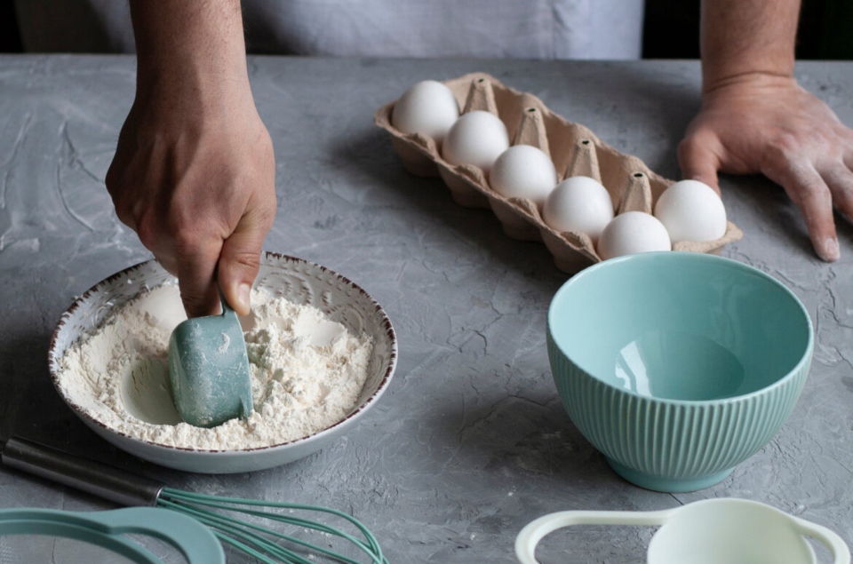 πώς-μετατρέπουμε-τα-γραμμάρια-σε-κούπ-562324432