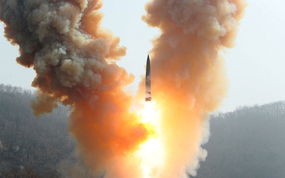 νότια-κορέα-η-πιονγκγιάνγκ-εκτόξευσε-562334089