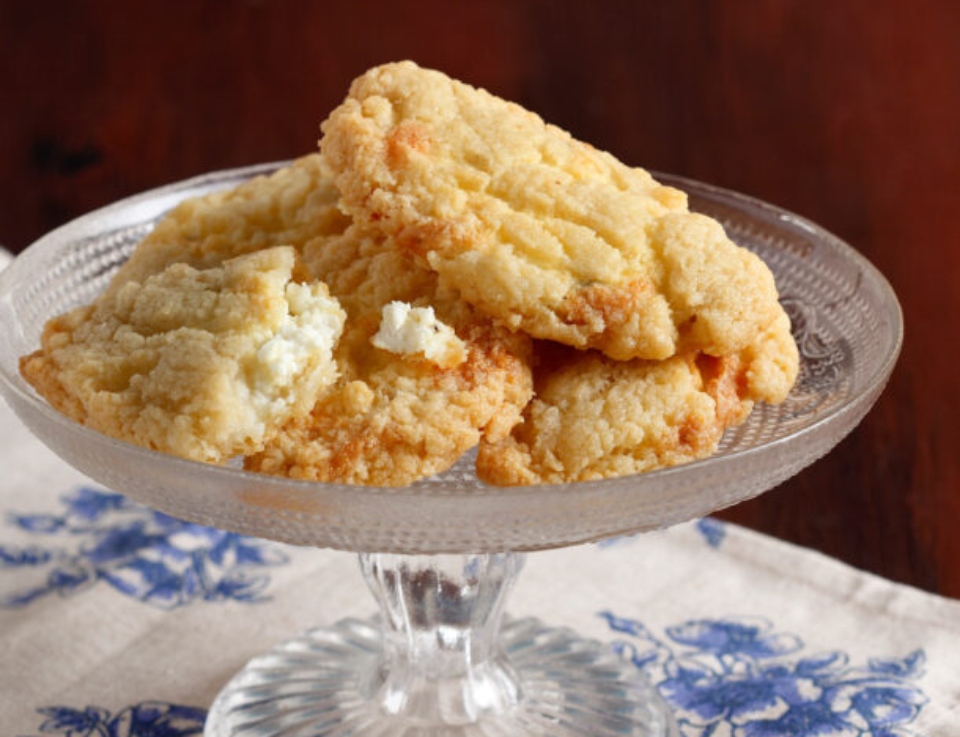 mπουρεκάκια-με-βραστή-ζύμη-γεμιστά-με-φ-562348486