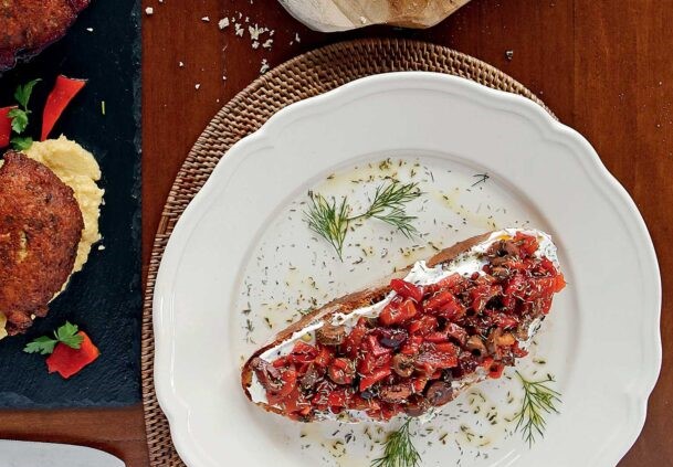 μπρουσκέτες-με-τσαλαφούτι-και-πιπερο-562319896