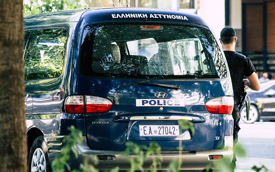 βόλος-έκρυβε-δύο-κιλά-ηρωίνη-πίσω-από-τ-562304299