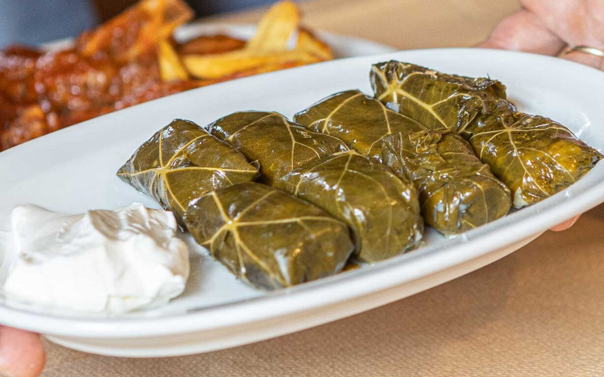 τα-ντολμαδάκια-γιαλαντζί-της-ταβέρνα-562340623
