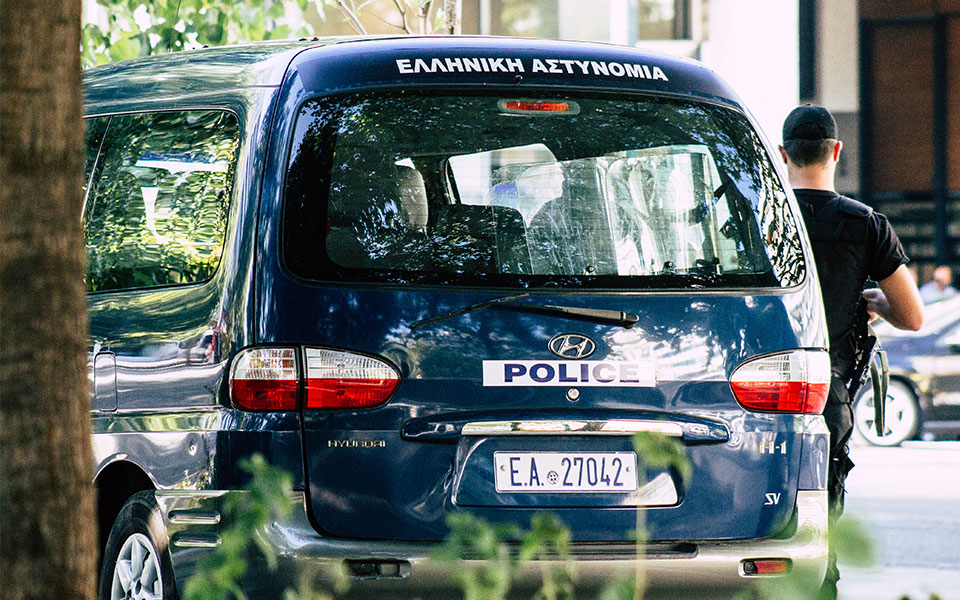 ασπρόπυργος-αστυνομικός-δέχθηκε-πυρ-562324507