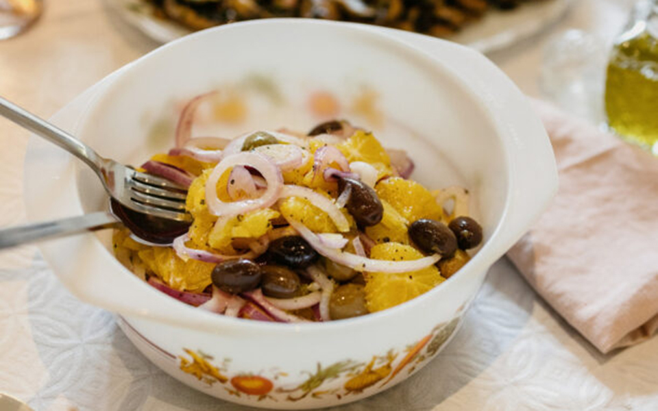 πορτοκαλοσαλάτα-με-κρεμμύδια-562307620