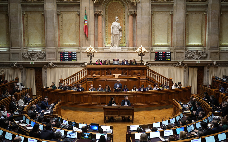 πορτογαλία-το-κοινοβούλιο-ψηφίζει-ξα-562349386