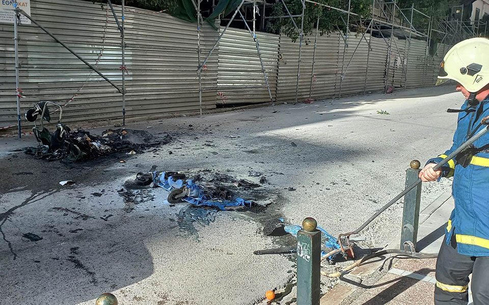 Μαζικές διαδηλώσεις για την τραγωδία στα Τέμπη – Βανδαλισμοί στο κέντρο της Αθήνας-20