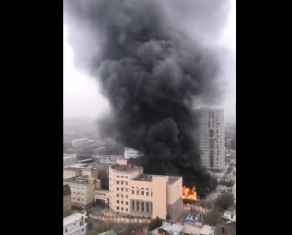 ρωσία-πυρκαγιά-σε-κτίριο-της-υπηρεσία-562324759