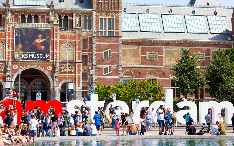 Το Άμστερνταμ θέλει να γκρεμίσει την εικόνα που έχτισε – Τι λένε στην «Κ» δήμος, κάτοικοι και ειδικοί για τον «ενοχλητικό» τουρισμό-4