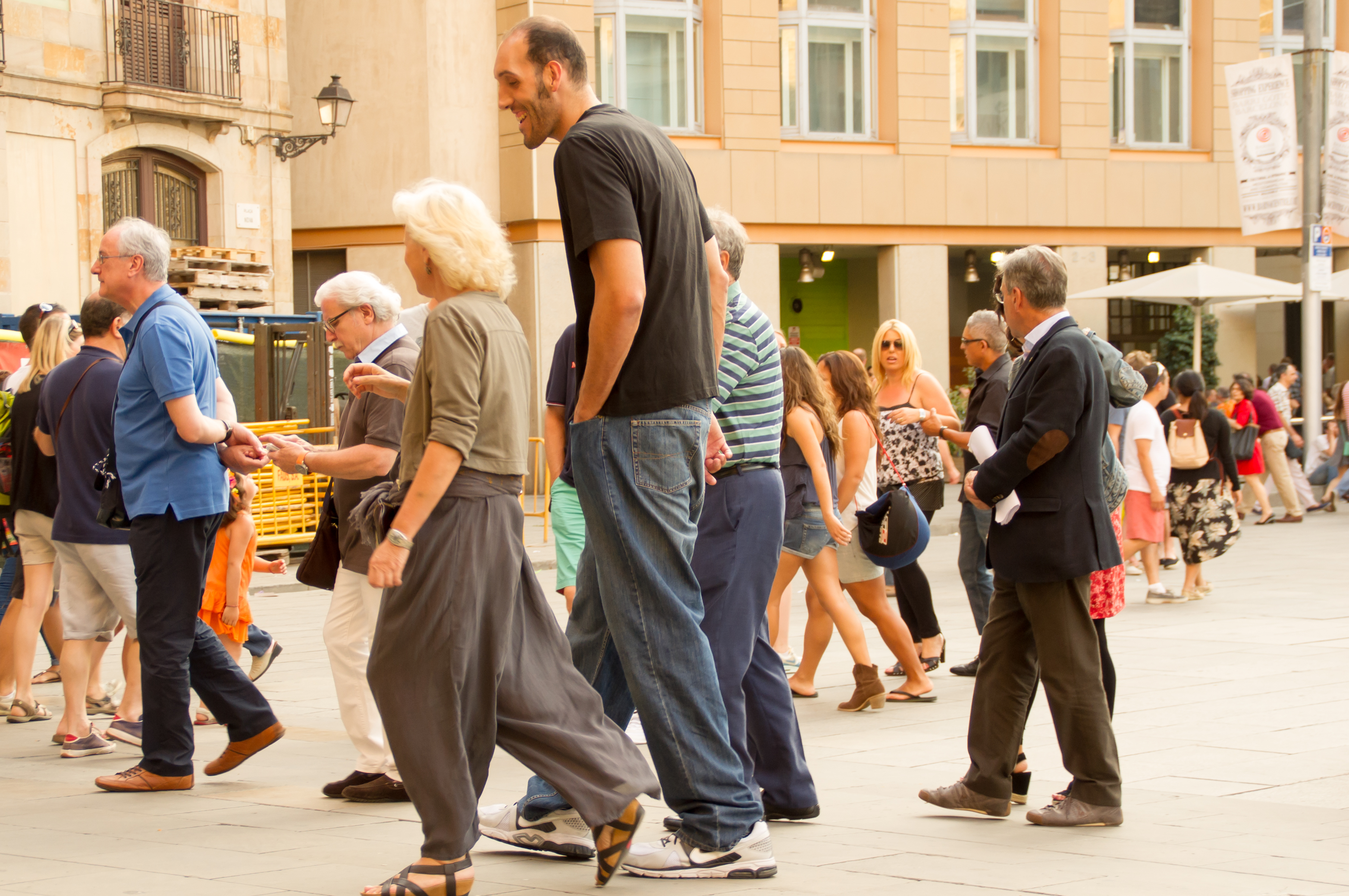 «Τι καιρό κάνει εκεί πάνω;» – Ζώντας ως… πανύψηλος στον σημερινό κόσμο-3
