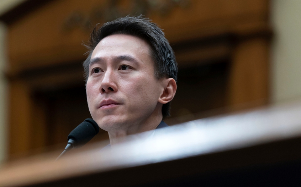 στο-μάτι-του-κυκλώνα-για-κατασκοπεία-π-562340371