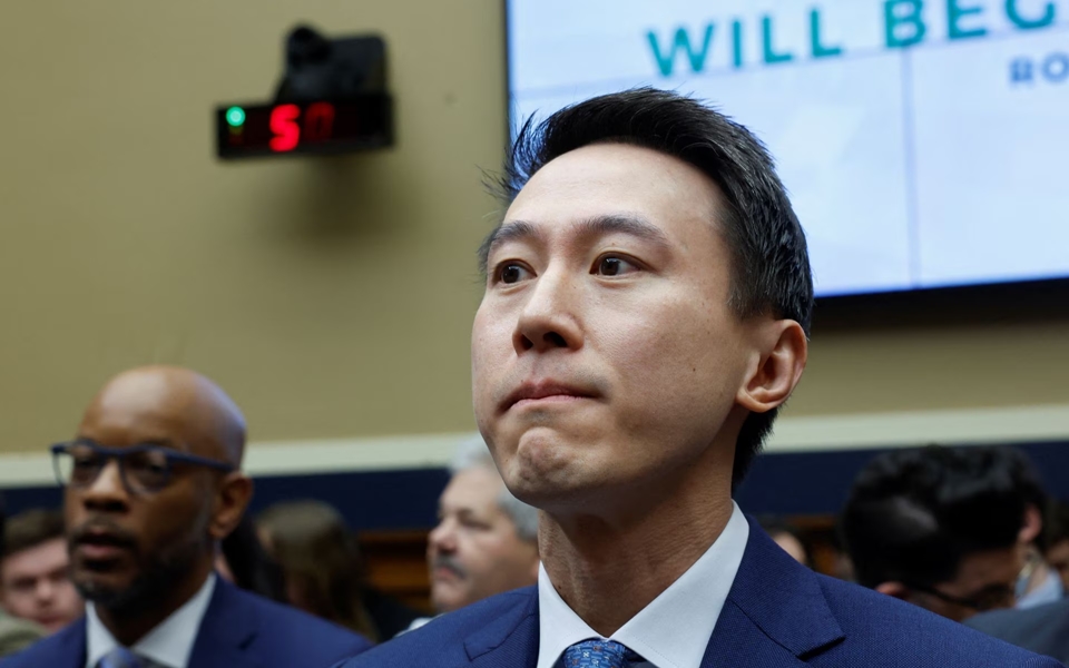 Στο μάτι του κυκλώνα για κατασκοπεία: Ποιος είναι ο Σου Ζι Τσου, CEO της TikTok-1