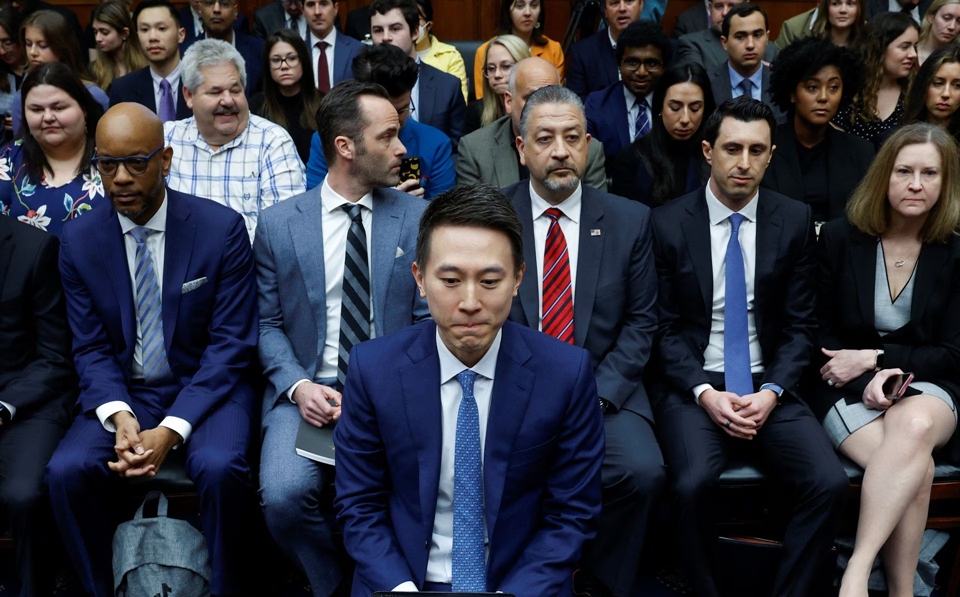 Στο μάτι του κυκλώνα για κατασκοπεία: Ποιος είναι ο Σου Ζι Τσου, CEO της TikTok-2