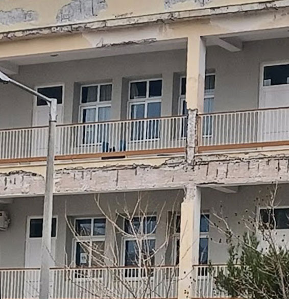 Σχολείο στον Βύρωνα: Η ενεργειακή αναβάθμιση, η πτώση σοβάδων και… η αναστολή λειτουργίας-1