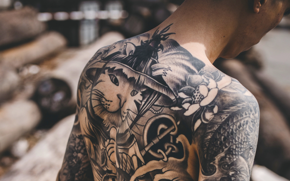 πώς-επηρεάζουν-τα-τατουάζ-το-ανοσοποι-562339912