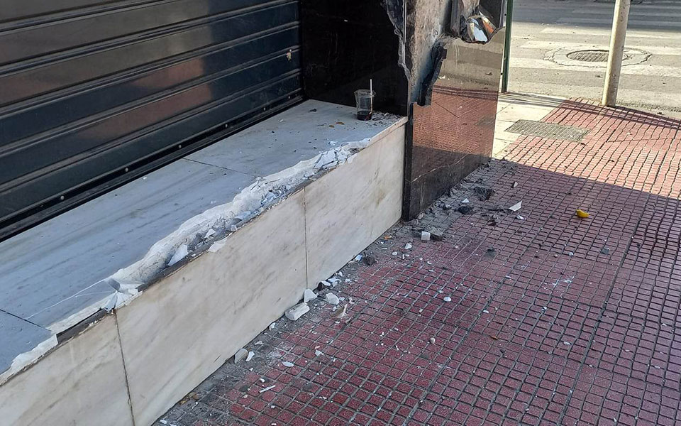 Μαζικές διαδηλώσεις για την τραγωδία στα Τέμπη – Βανδαλισμοί στο κέντρο της Αθήνας-27