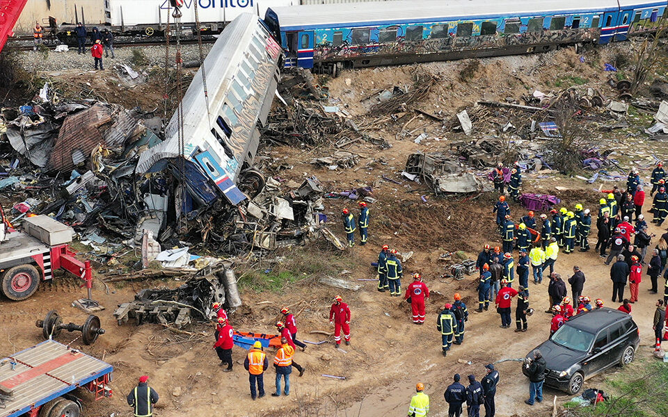 τραγωδία-στα-τέμπη-νέα-24ωρη-απεργία-τω-562303069