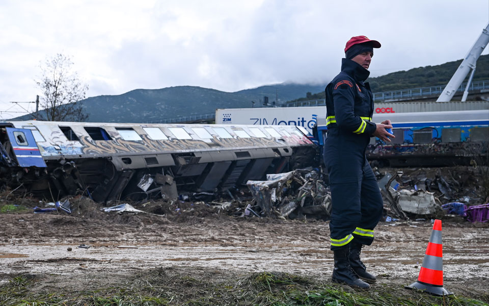 τηλεφωνούσες-για-να-μάθεις-αν-δουλεύε-562307122