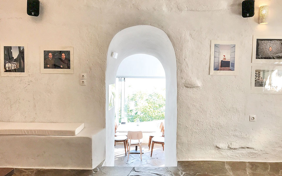 μοσχαράκι-τήνου-ή-σαρδέλες-με-μέλι-562339066