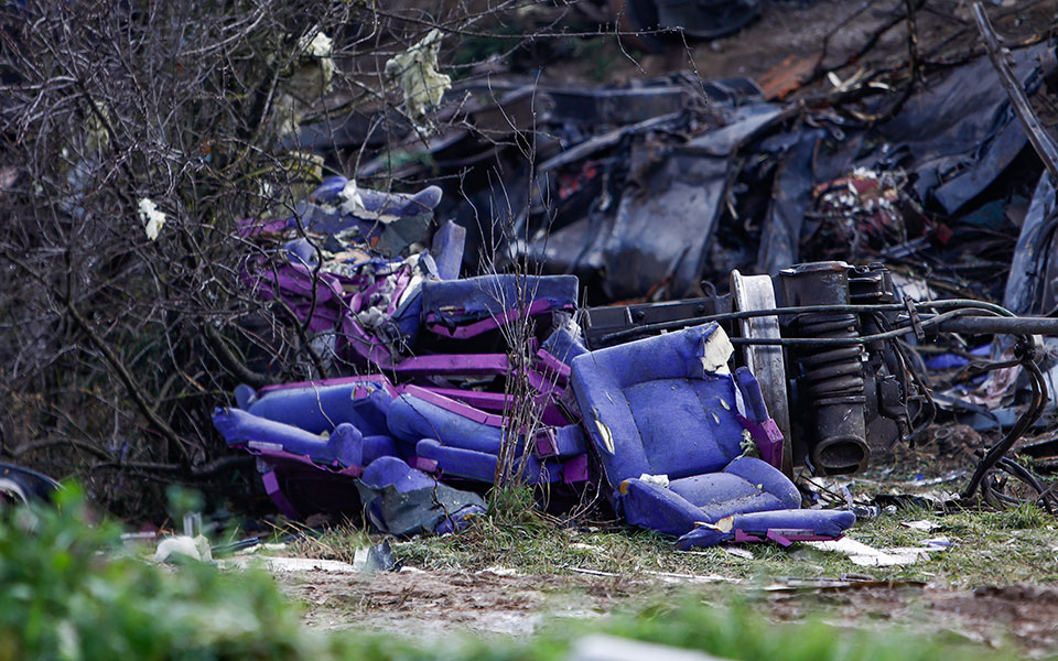 τραγωδία-στα-τέμπη-τα-θανάσιμα-μυστι-562304971