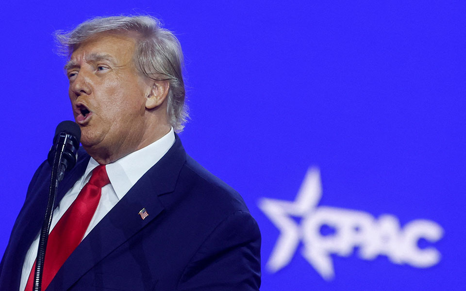 γράμματα-στον-τραμπ-ο-πρώην-πρόεδ-562314697