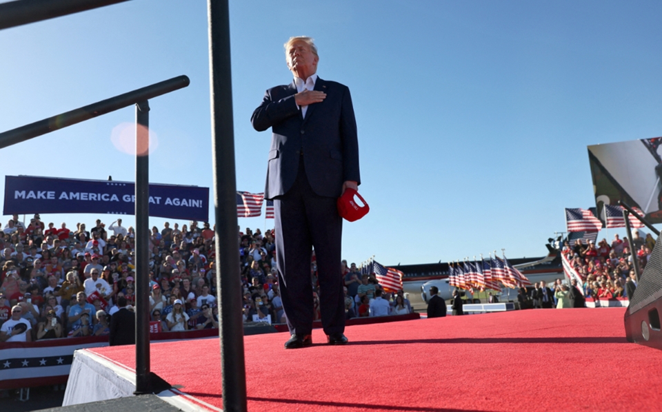 δίωξη-κατά-τραμπ-παραδίδεται-στις-αρχ-562348414