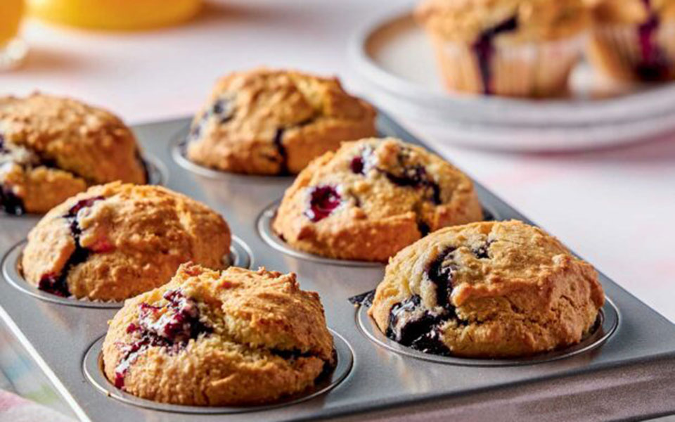 vegan-μάφιν-με-λεμόνι-και-μύρτιλα-562307446