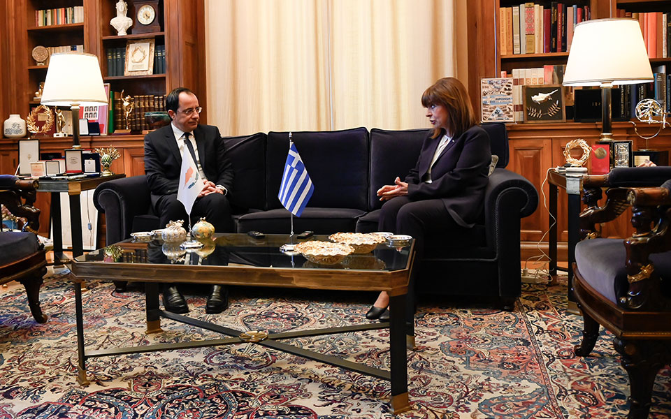 Συνάντηση Σακελλαροπούλου – Χριστοδουλίδη: Τι δήλωσαν για Τέμπη και Κυπριακό-2