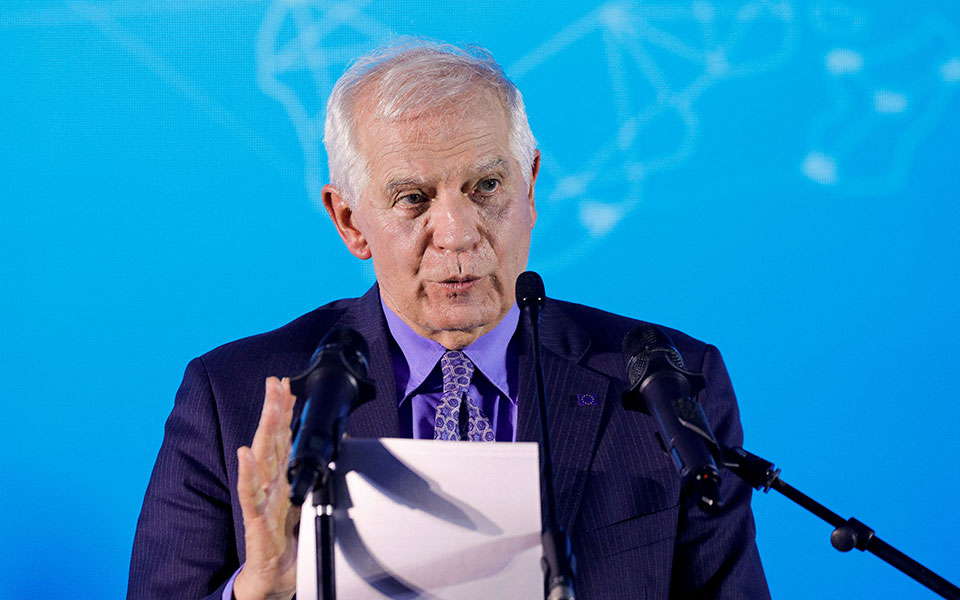 μπορέλ-η-ε-ε-καταδικάζει-τις-ρωσικές-α-562336585