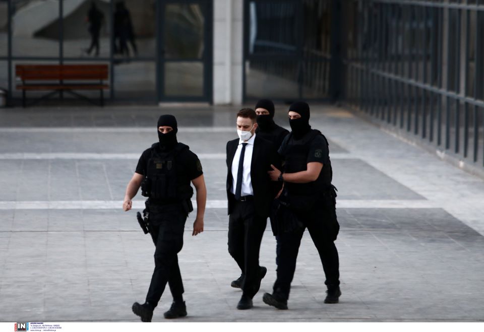 γλυκά-νερά-τρίτη-διακοπή-στη-δίκη-αναγ-562385773