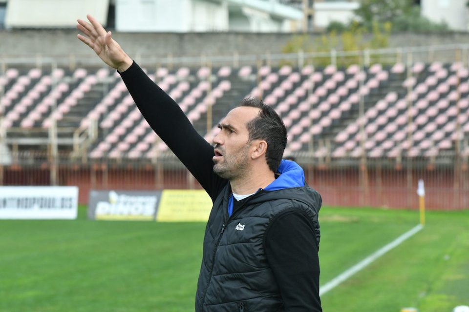 «Χτυποκάρδια» στα… θρανία για 39 προπονητές-2