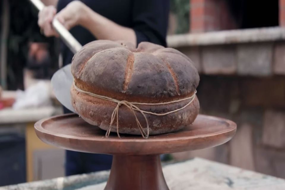arculata-το-ψωμί-που-επέζησε-του-ηφαιστειακο-562361887