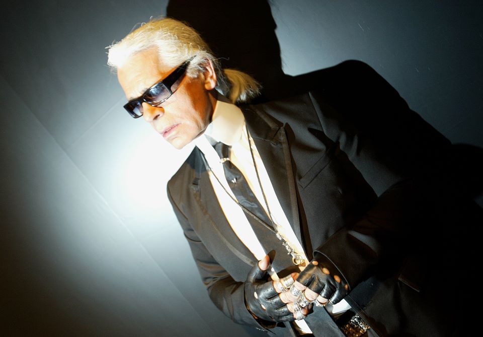 οχι-σεξ-δίαιτα-με-κόκα-κόλα-και-500-000-το-χρό-562391689