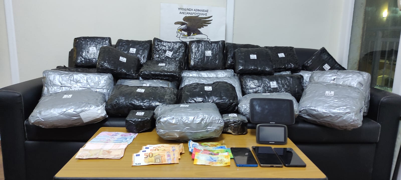 Εβρος: Η σκυλίτσα Λάικα εντόπισε κρυμμένα 27 κιλά κάνναβης-1