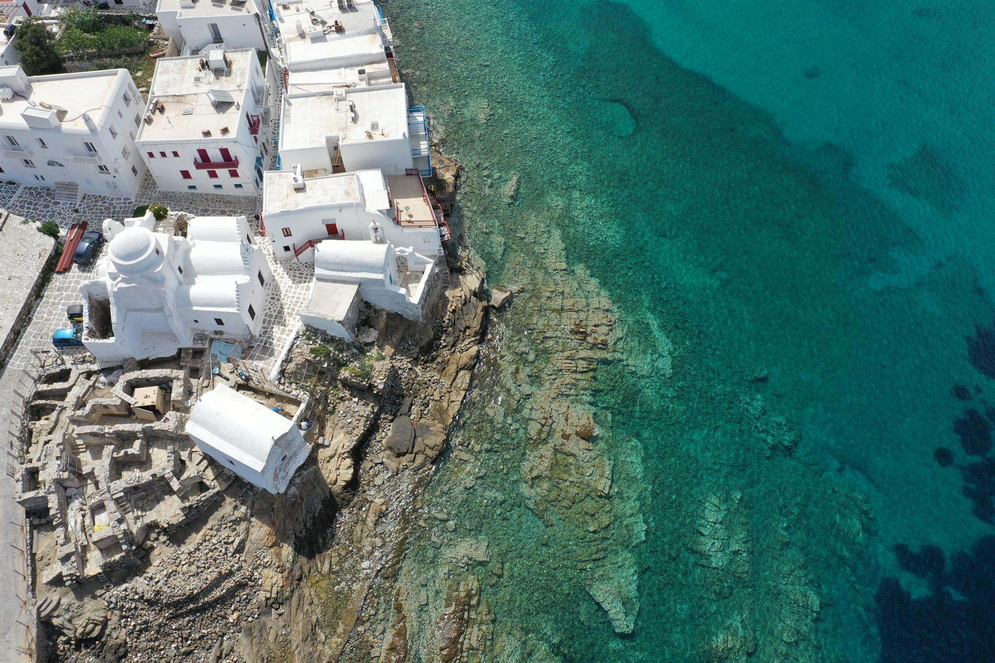 οι-αρχαιολόγοι-επωμιζόμαστε-σχεδόν-562370560