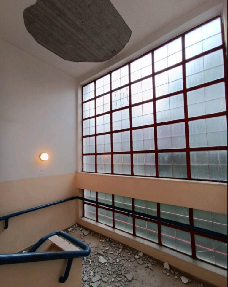 Βόλος: Εισαγγελική παρέμβαση για την πτώση σοβάδων στο 32ο Δημοτικό-1