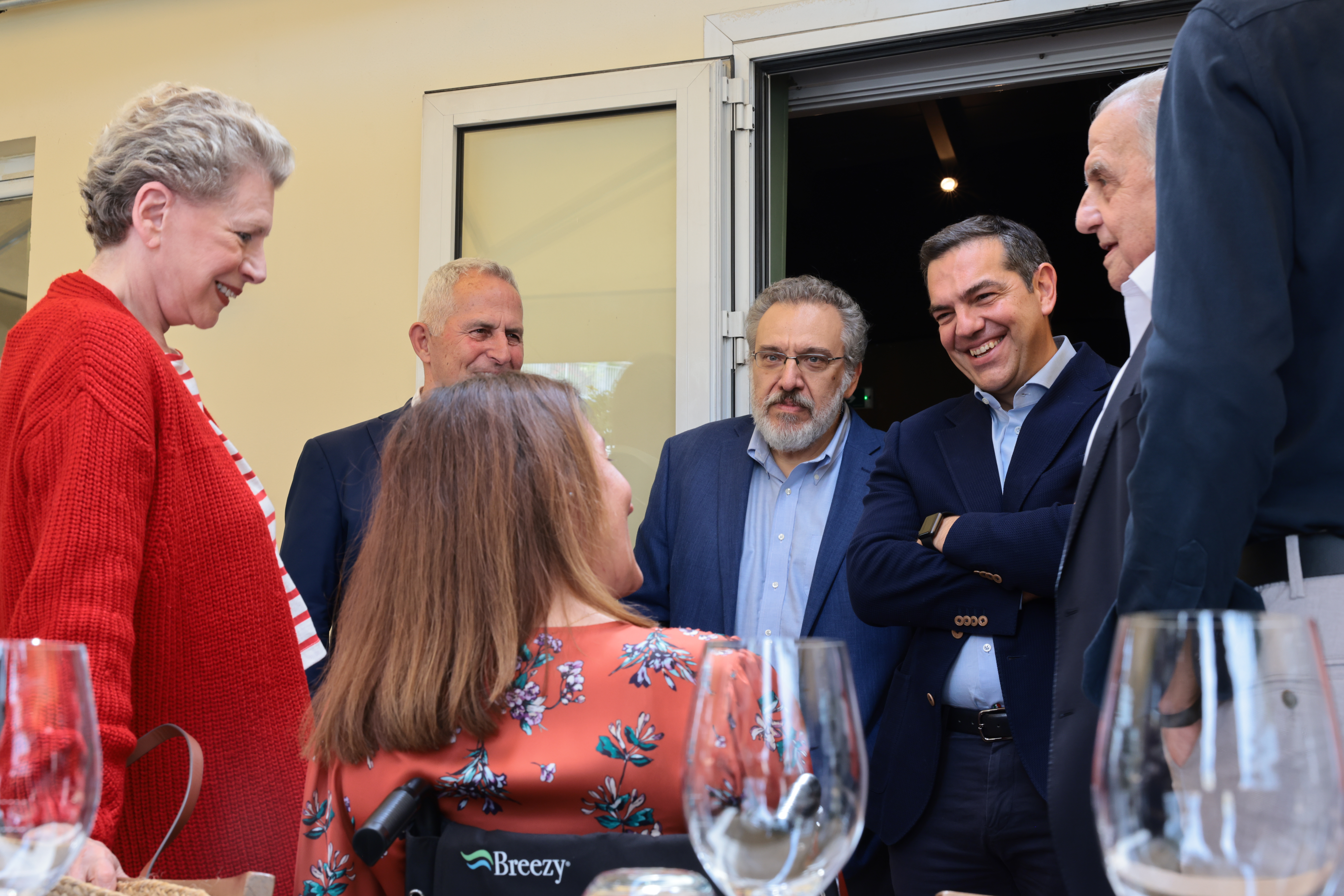 Με τους υποψήφιους του ψηφοδελτίου Επικρατείας γευμάτισε ο Αλέξης Τσίπρας-2