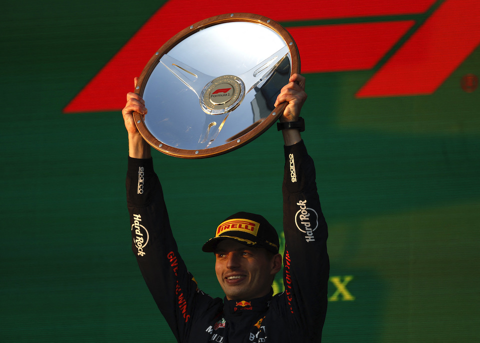 μελβούρνη-δύο-κόκκινες-σημαίες-δεν-εί-562355476