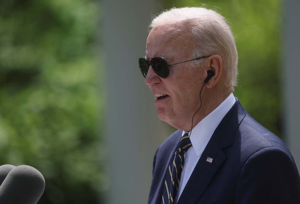 ο-τζο-μπάιντεν-υποστηρίζει-ότι-ο-τραμπ-562390402