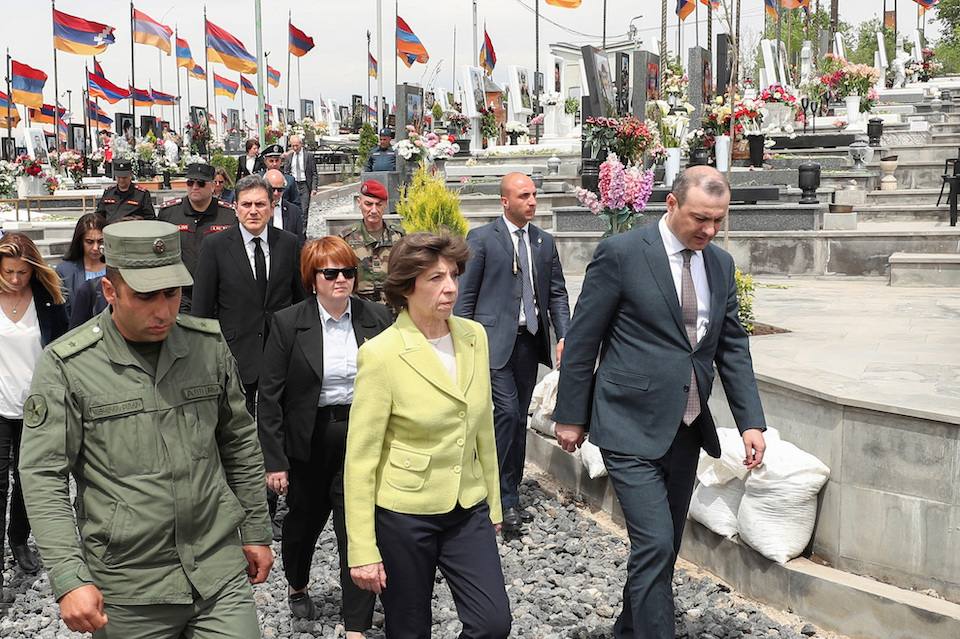 αρμενία-και-αζερμπαϊτζάν-προετοιμάζ-562395088