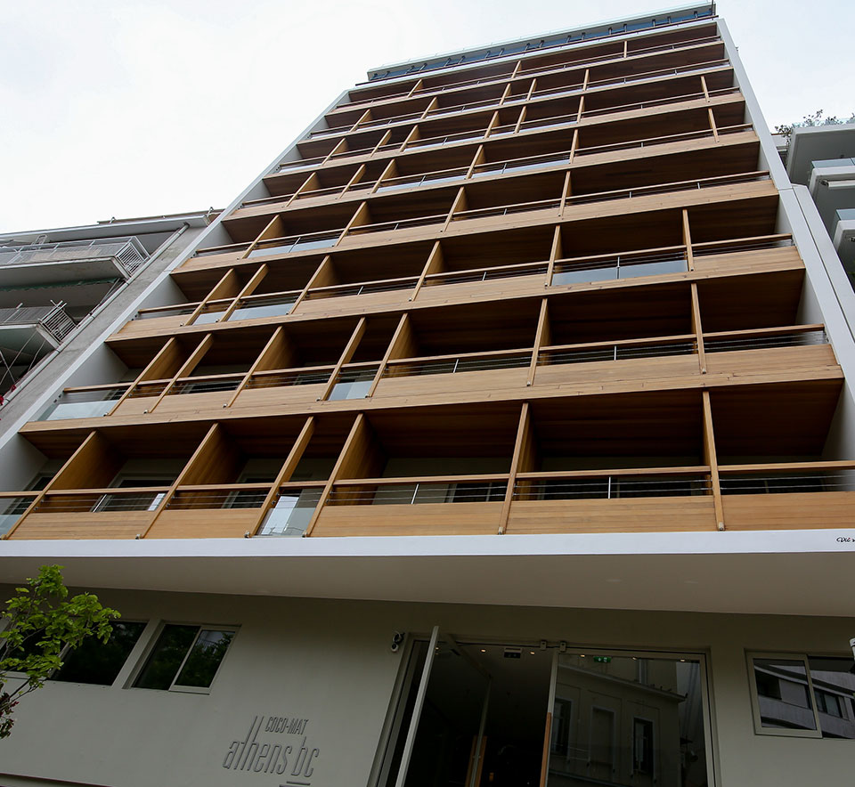 Πολ Ευμορφίδης: Ο ξυπόλυτος πρίγκιψ που θέλει να «επενδύσει» στην πολιτική-1