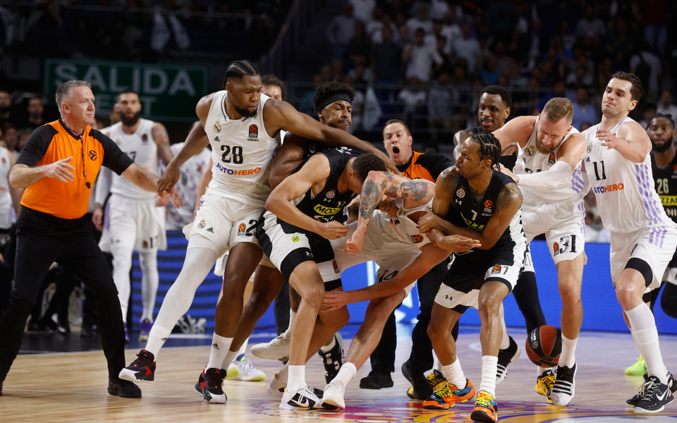 αγριο-ξύλο-στο-ρεάλ-παρτιζάν-πολύ-σο-562394182