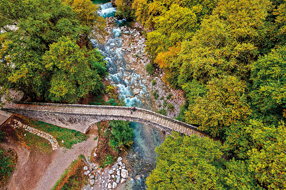 Πάσχα στα Μετέωρα: Κατανυκτική ατμόσφαιρα και ανοιξιάτικες εκδρομές-3
