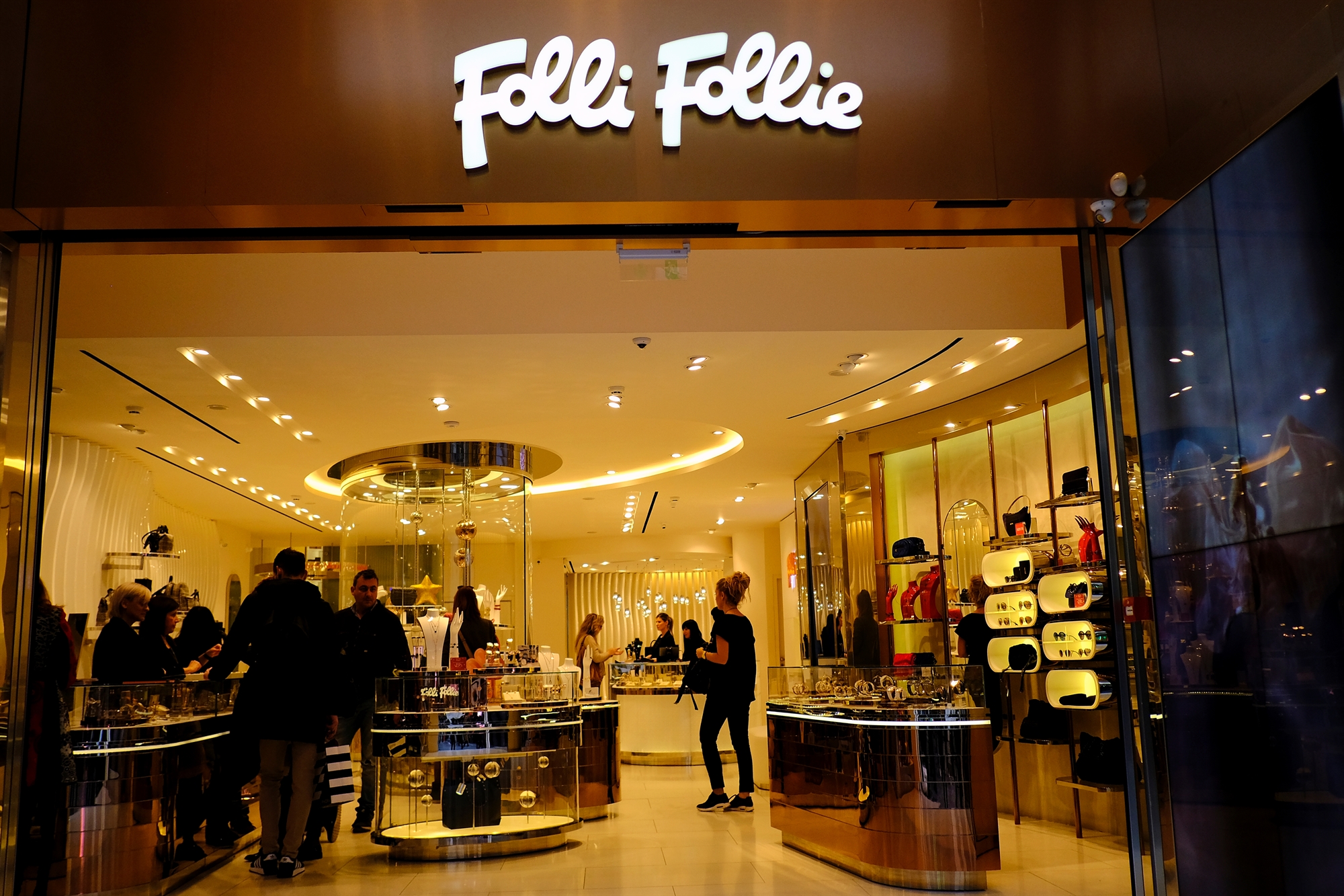 αγώνας-δρόμου-για-να-μην-παραγραφεί-η-folli-f-562383268