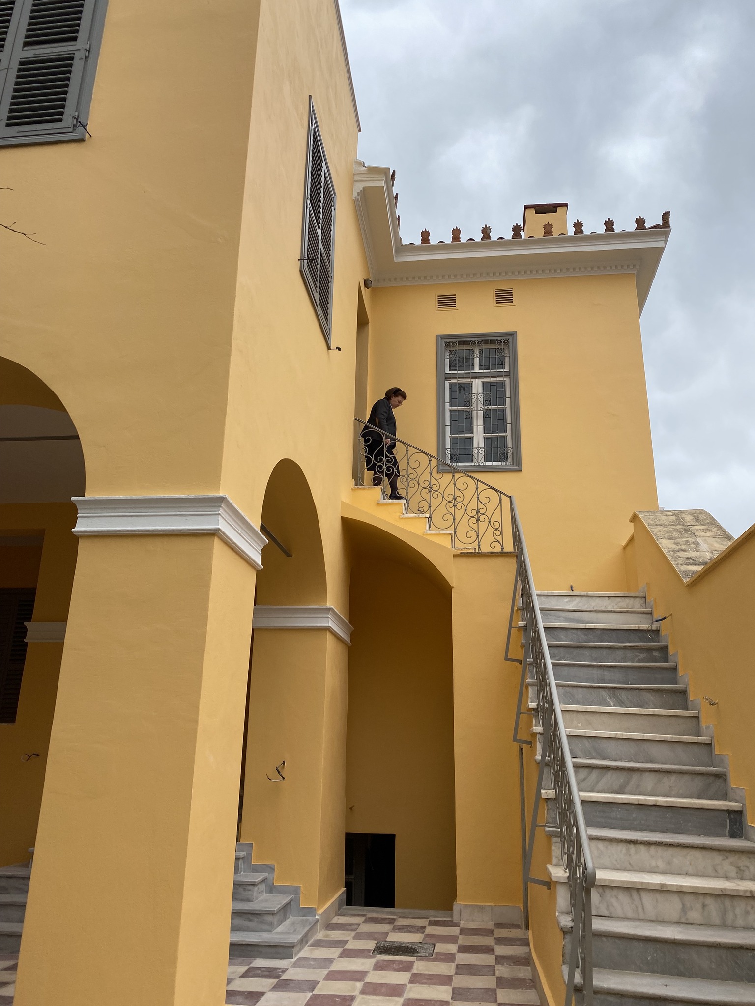 Πλάκα: Αποκαθίστανται ιστορικά κτίρια από το υπουργείο Πολιτισμού-2