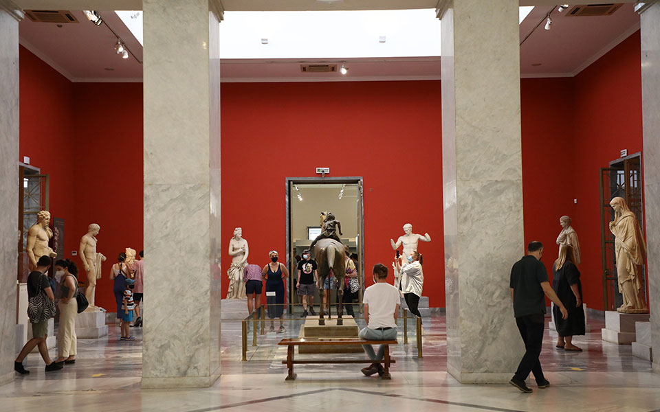 υπποα-τα-δ-σ-και-οι-γενικοί-διευθυντές-562372048