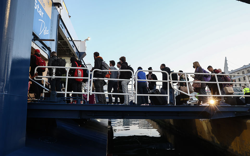 eξοδος-πάσχα-αυξημένη-η-κίνηση-στις-εθν-562371412