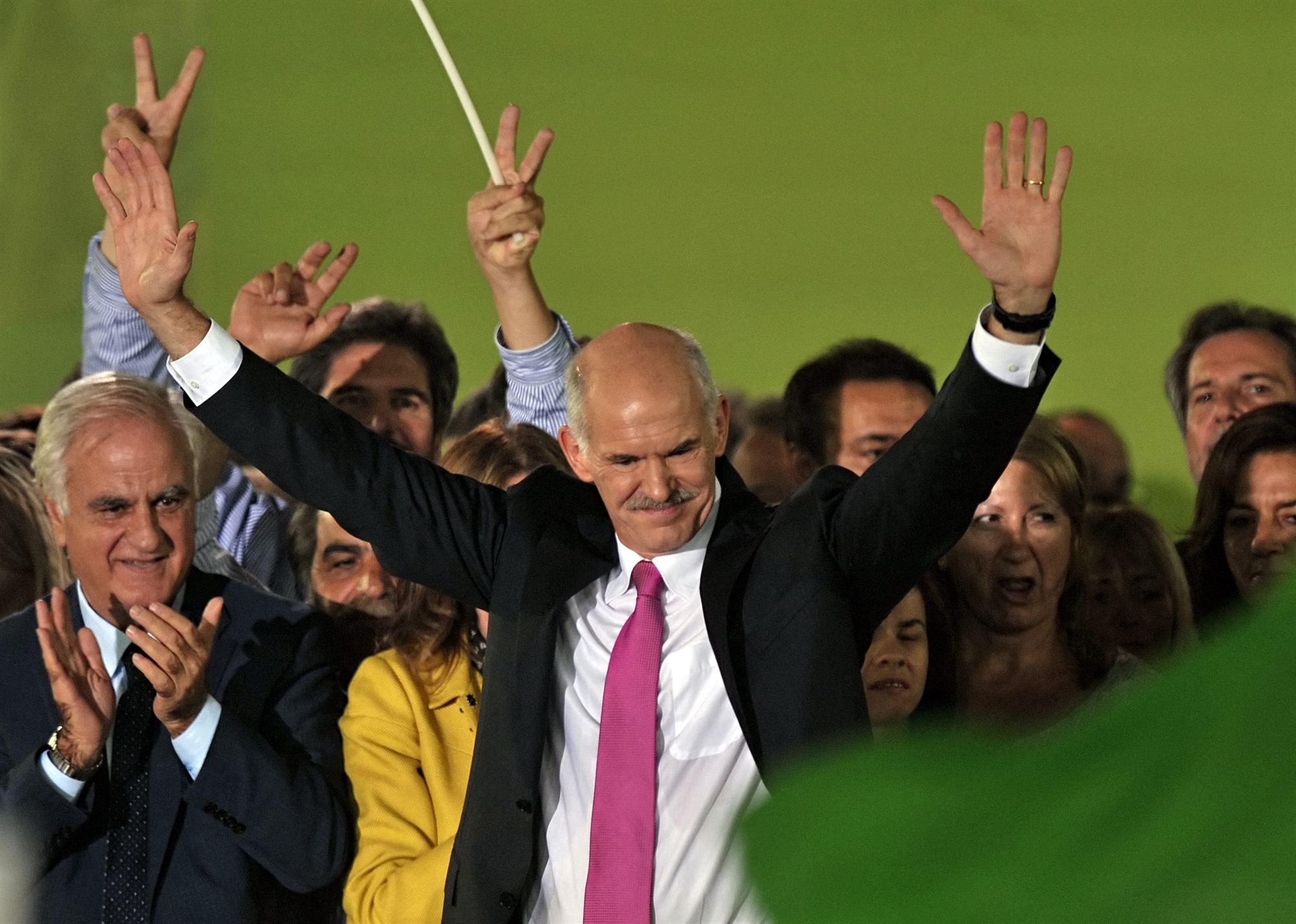 h-κάλπη-που-έκλεισε-την-αμέριμνη-μεταπο-562383940